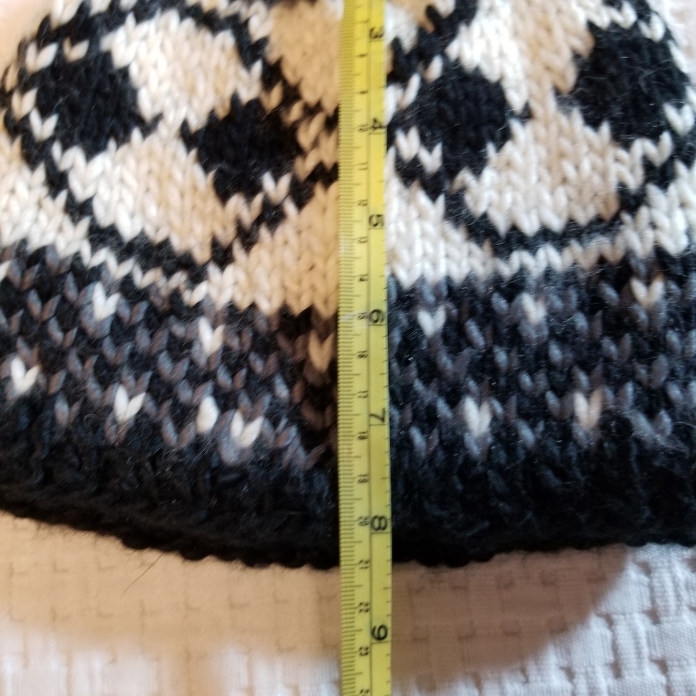 Bula Diamond Pattern Beanie Hat - image 4